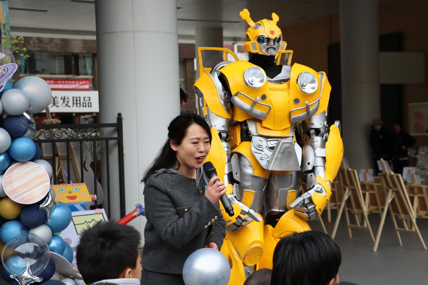 童心探世界 小手創(chuàng)未來 寶雞幼兒園50周年科技成果展點亮科學(xué)啟蒙之路
